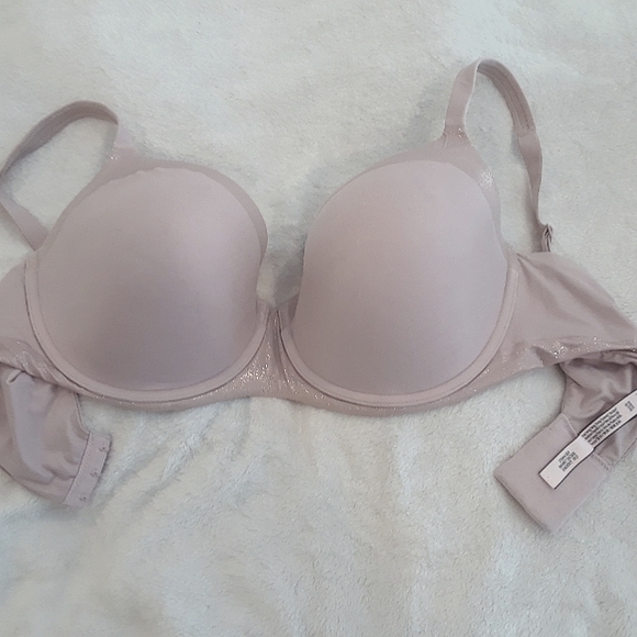 Victoria's Secret Other - ✔Last call! Donating 7/30✔ Body by Victoria Lined Perfect Coverage 38DDD